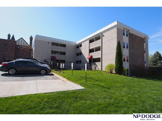 120 S 38 Avenue APT 15, Omaha, NE 68131