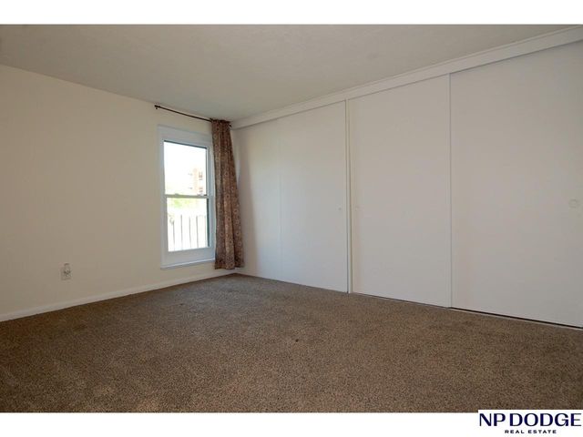 120 S 38 Avenue APT 15, Omaha, NE 68131