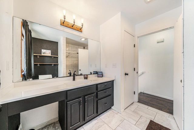 1951 AMY JO DRIVE, Oshkosh, WI 54904