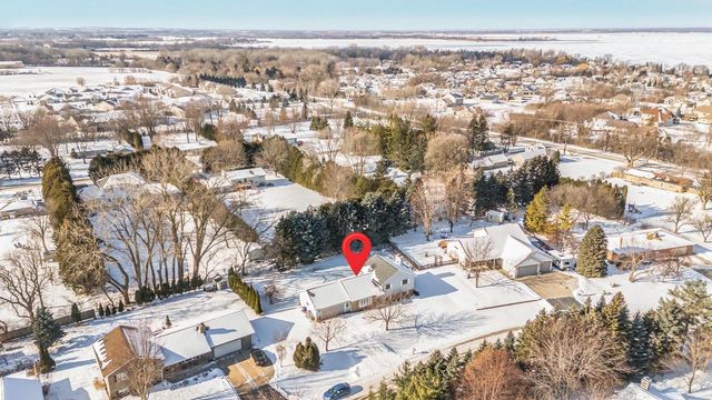 1951 AMY JO DRIVE, Oshkosh, WI 54904