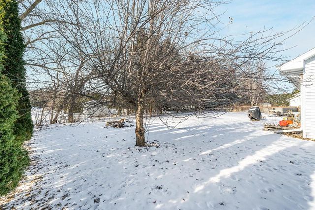 1951 AMY JO DRIVE, Oshkosh, WI 54904