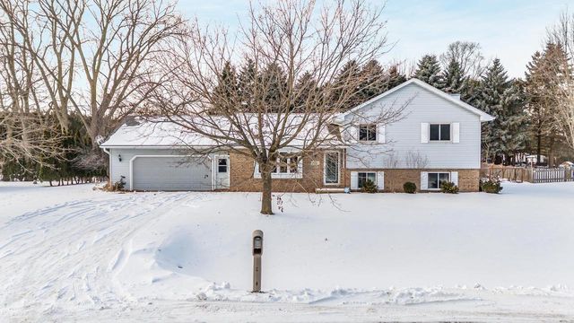 1951 AMY JO DRIVE, Oshkosh, WI 54904