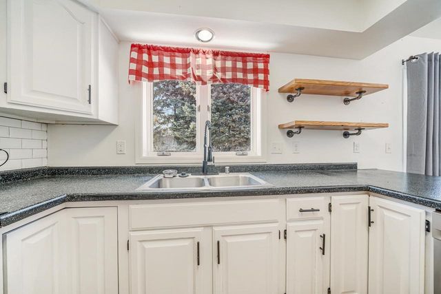 1951 AMY JO DRIVE, Oshkosh, WI 54904