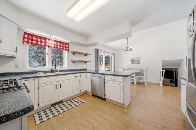 1951 AMY JO DRIVE, Oshkosh, WI 54904