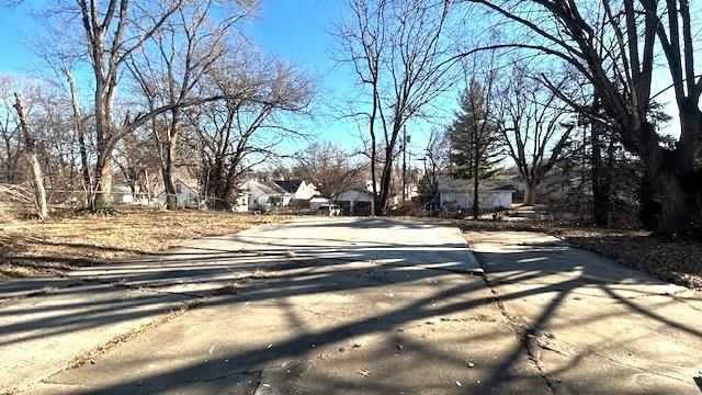 1113 S 23rd Street, St Joseph, MO 64507