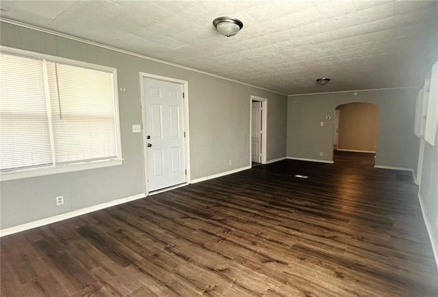 1113 S 23rd Street, St Joseph, MO 64507