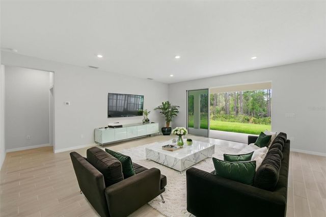 1645 TRAILHEAD LANE, Zephyrhills, FL 33541