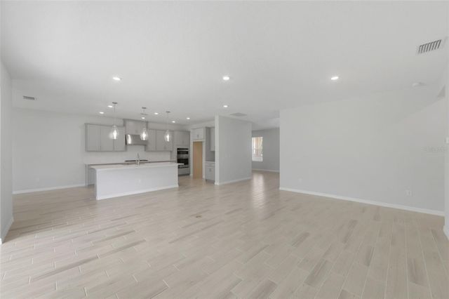 1645 TRAILHEAD LANE, Zephyrhills, FL 33541