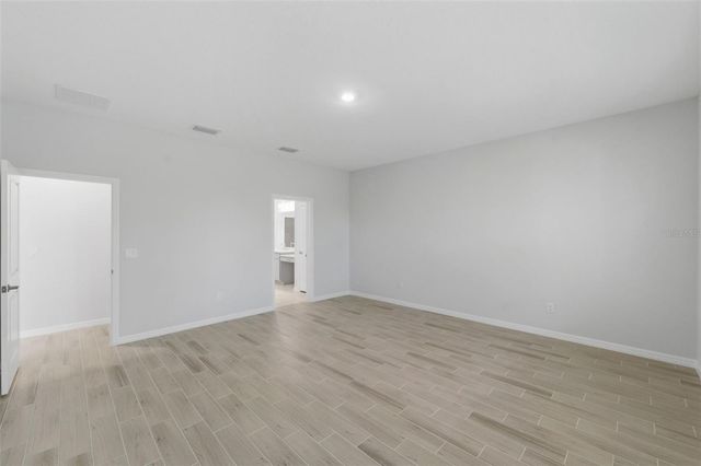 1645 TRAILHEAD LANE, Zephyrhills, FL 33541