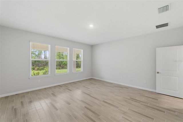 1645 TRAILHEAD LANE, Zephyrhills, FL 33541