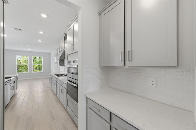 1645 TRAILHEAD LANE, Zephyrhills, FL 33541