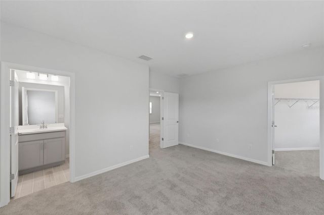 1645 TRAILHEAD LANE, Zephyrhills, FL 33541