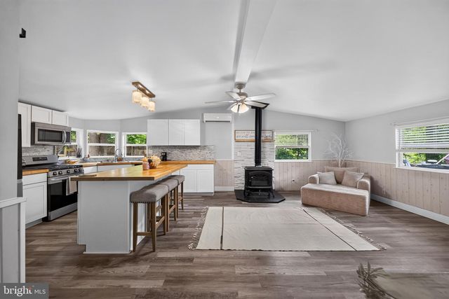 127 SPRING HILL LN, Honey Brook, PA 19344