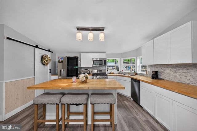 127 SPRING HILL LN, Honey Brook, PA 19344