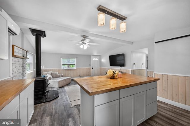 127 SPRING HILL LN, Honey Brook, PA 19344