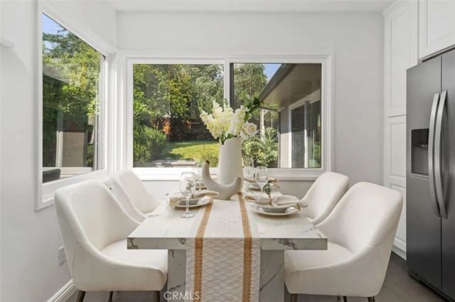 589 Buena Loma Street, Altadena, CA 91001