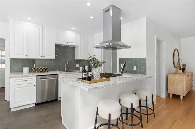 589 Buena Loma Street, Altadena, CA 91001