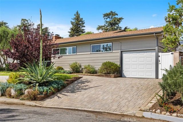 589 Buena Loma Street, Altadena, CA 91001