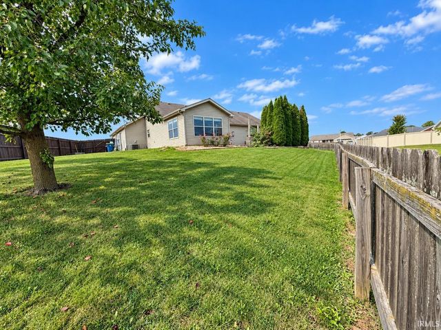 1504 Summerset Ridge Drive, Auburn, IN 46706