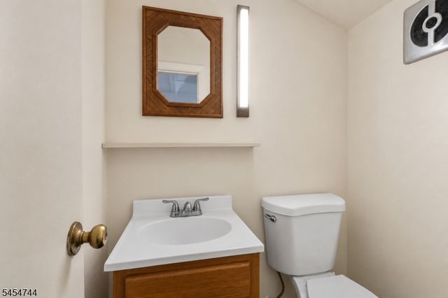 489 N Clinton St, East Orange City, NJ 07017