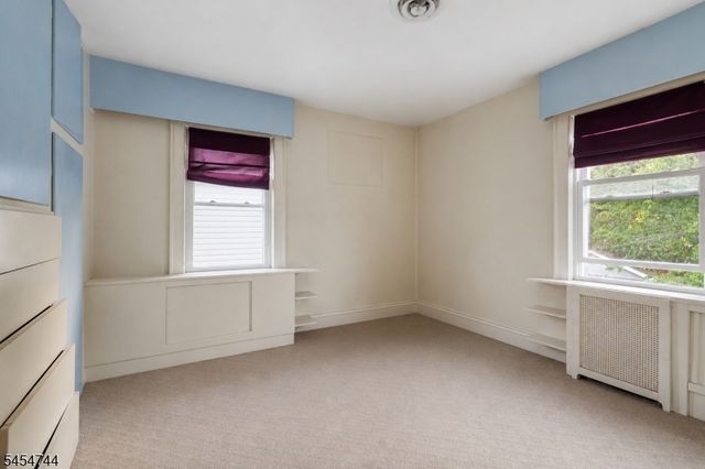 489 N Clinton St, East Orange City, NJ 07017