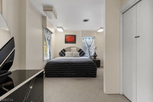 489 N Clinton St, East Orange City, NJ 07017