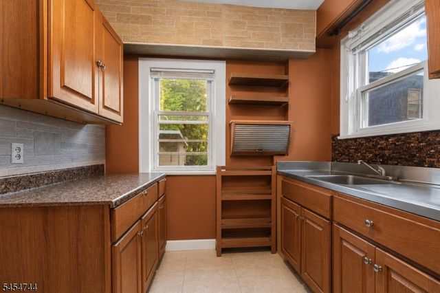 489 N Clinton St, East Orange City, NJ 07017