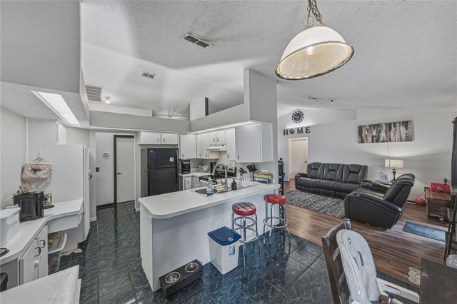 8054 KAITLIN CIRCLE, Lakeland, FL 33810