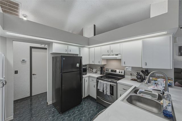 8054 KAITLIN CIRCLE, Lakeland, FL 33810