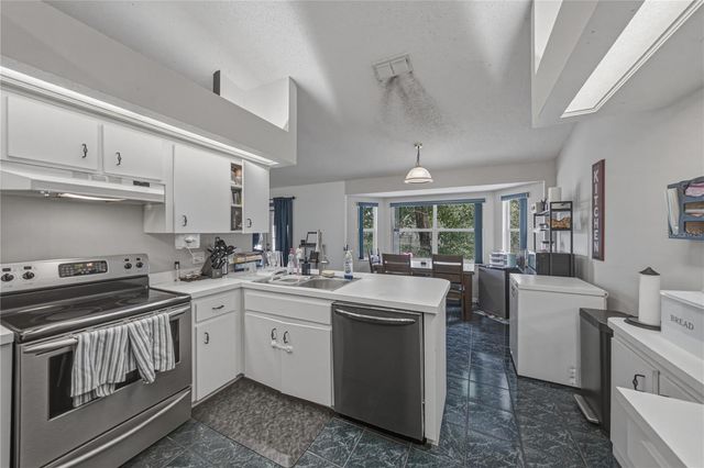 8054 KAITLIN CIRCLE, Lakeland, FL 33810