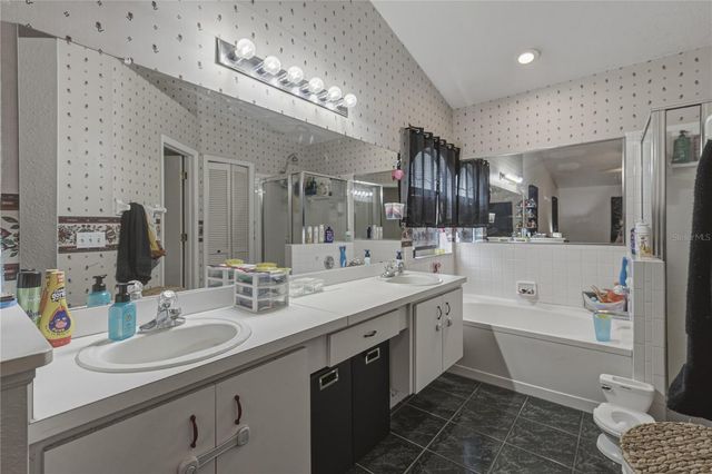 8054 KAITLIN CIRCLE, Lakeland, FL 33810