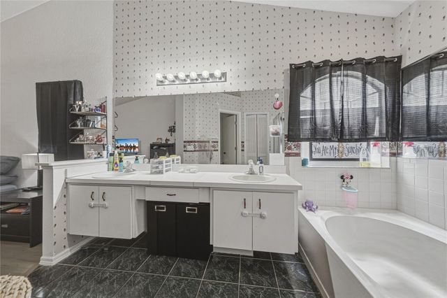 8054 KAITLIN CIRCLE, Lakeland, FL 33810