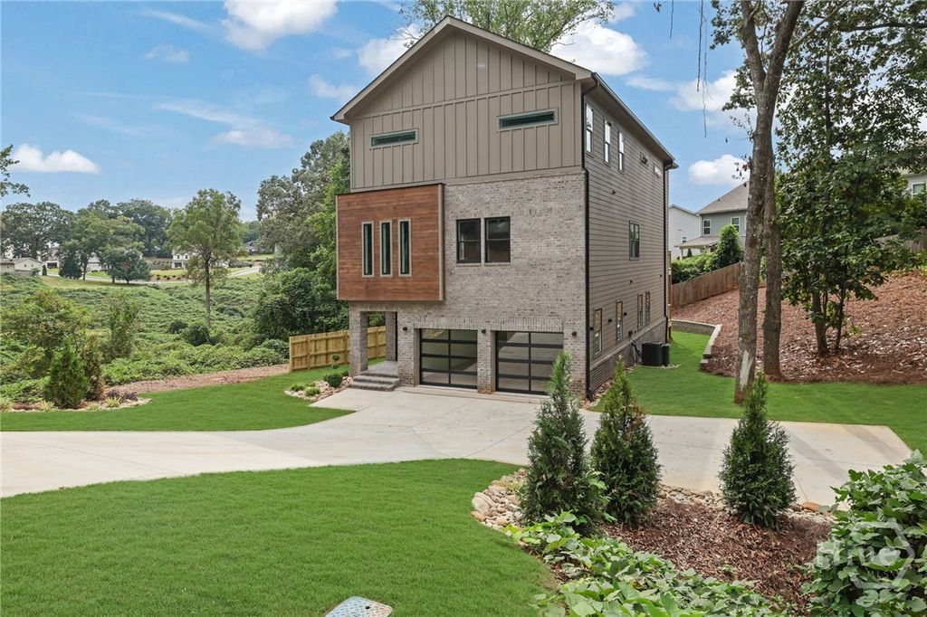 120 N Gwinnett, Buford, GA 30518