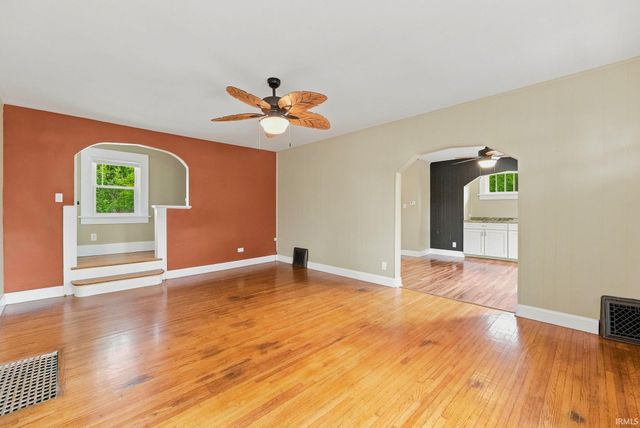 3011 Getz Rd, Fort Wayne, IN 46804