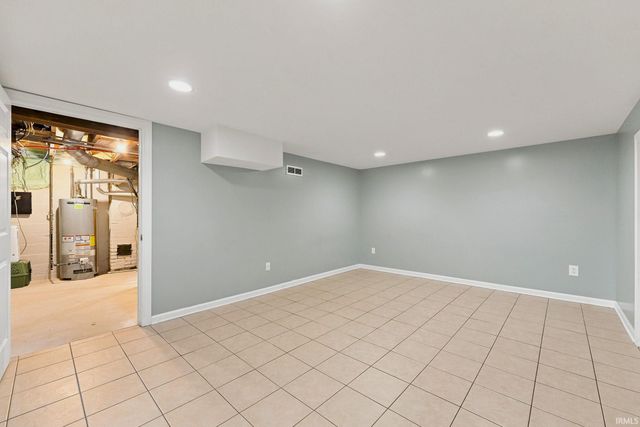 3011 Getz Rd, Fort Wayne, IN 46804