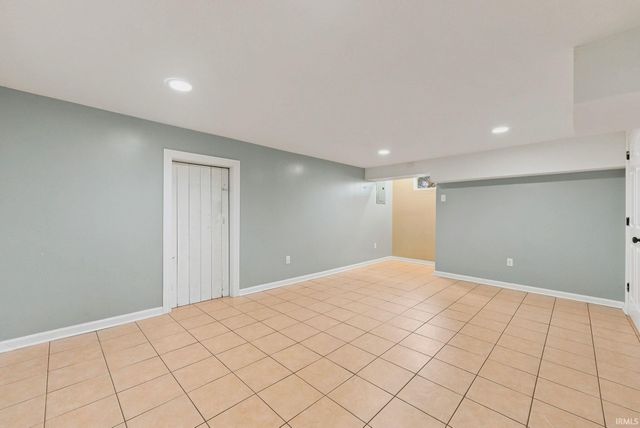 3011 Getz Rd, Fort Wayne, IN 46804