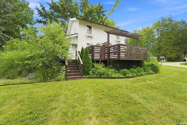 3011 Getz Rd, Fort Wayne, IN 46804