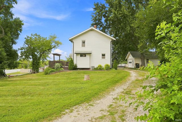 3011 Getz Rd, Fort Wayne, IN 46804