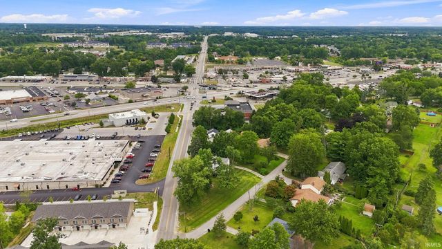 3011 Getz Rd, Fort Wayne, IN 46804