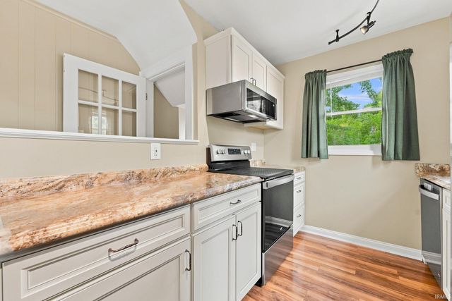 3011 Getz Rd, Fort Wayne, IN 46804
