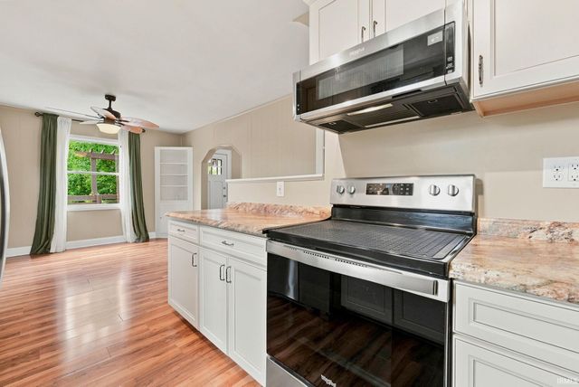 3011 Getz Rd, Fort Wayne, IN 46804