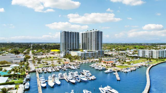 220 Lake Shore Drive 612, Lake Park, FL 33403