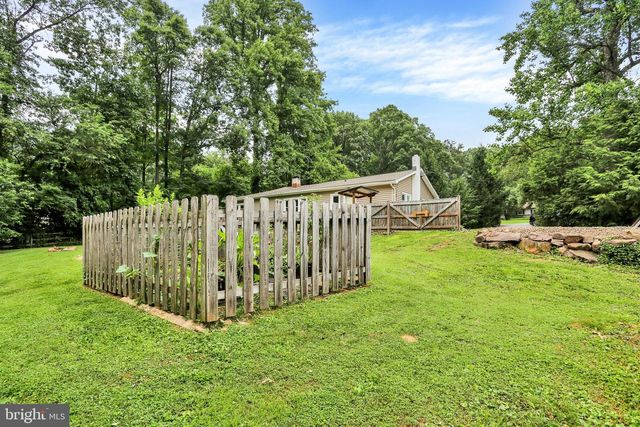 4365 N TWIN VALLEY RD, Morgantown, PA 19543