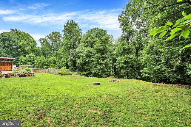 4365 N TWIN VALLEY RD, Morgantown, PA 19543