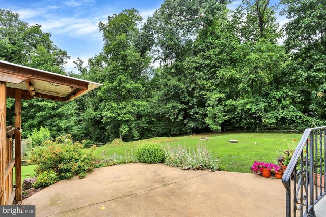 4365 N TWIN VALLEY RD, Morgantown, PA 19543