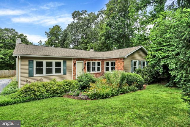 4365 N TWIN VALLEY RD, Morgantown, PA 19543