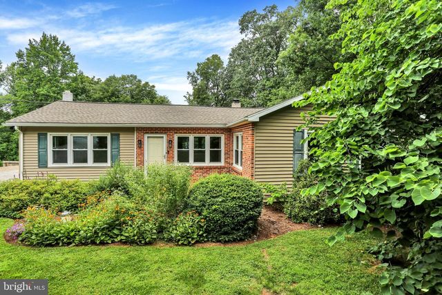 4365 N TWIN VALLEY RD, Morgantown, PA 19543