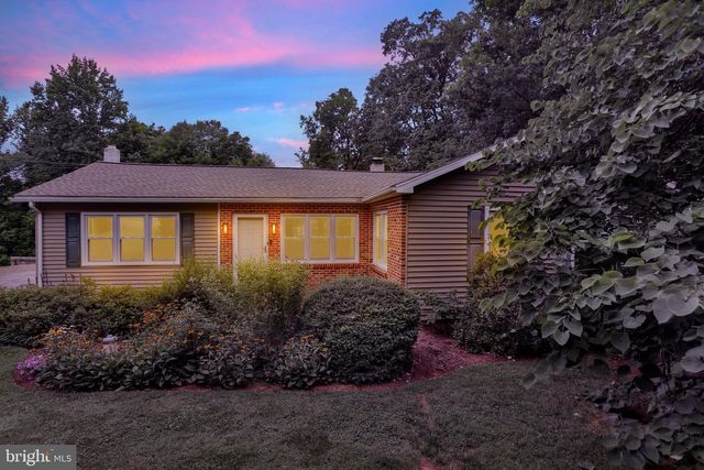 4365 N TWIN VALLEY RD, Morgantown, PA 19543