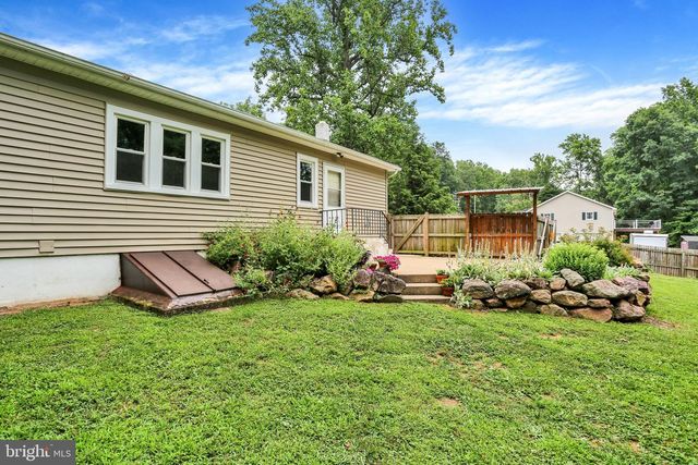 4365 N TWIN VALLEY RD, Morgantown, PA 19543