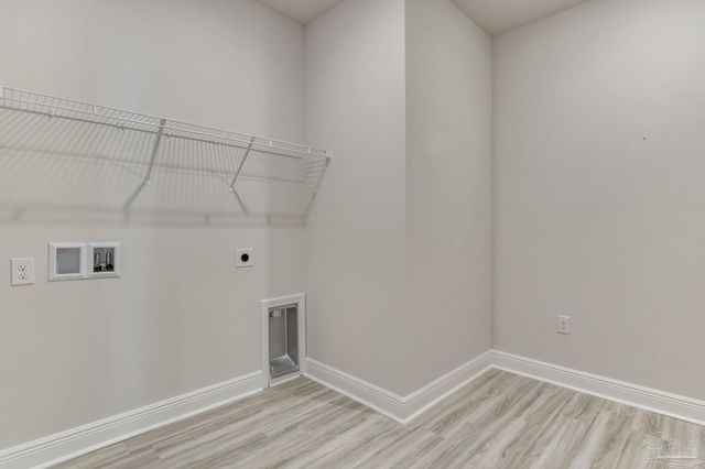 5652 Clarity St, Milton, FL 32570